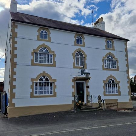 Hotel Ty Llew Llandysilio Exterior foto