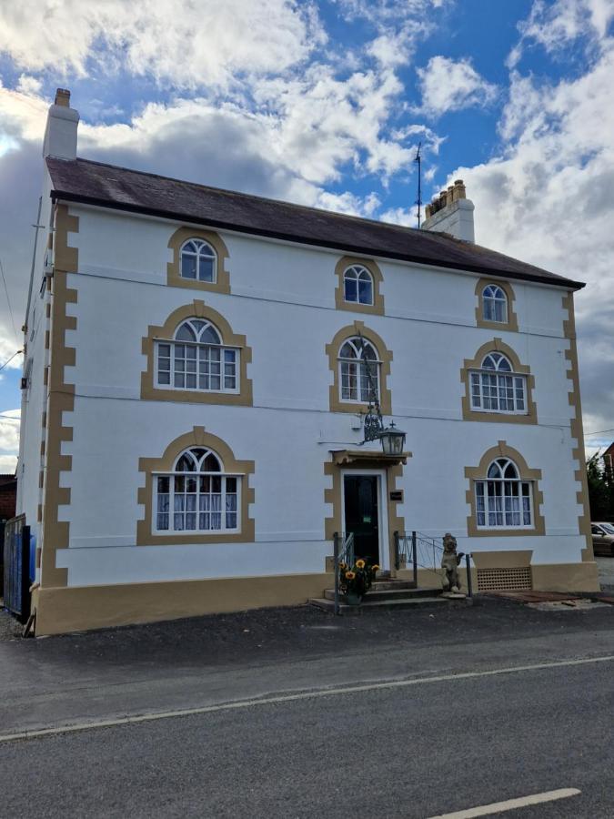 Hotel Ty Llew Llandysilio Exterior foto